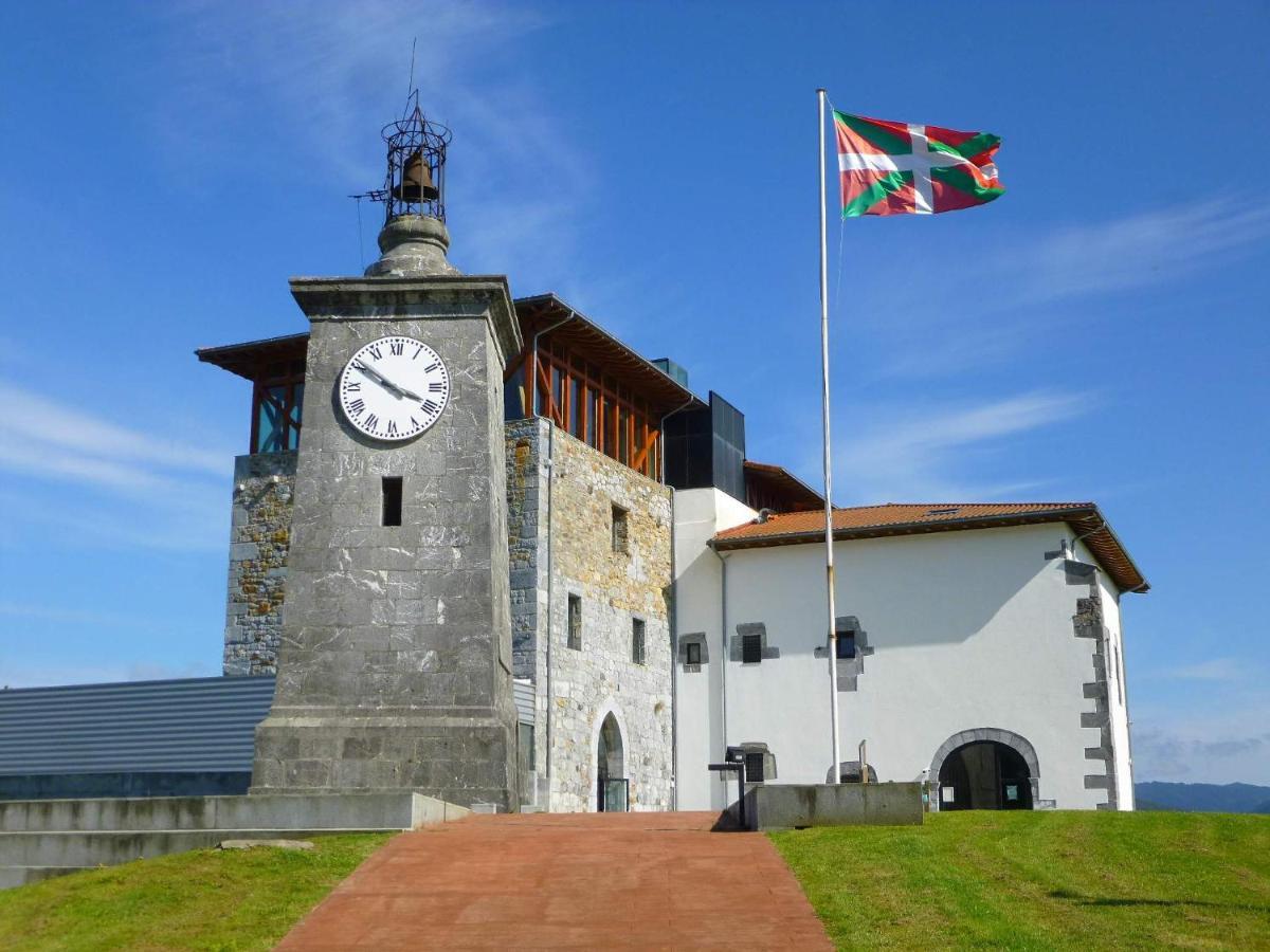 Piso Turistico Mundaka Con Opcion A Garaje Apartment Bagian luar foto